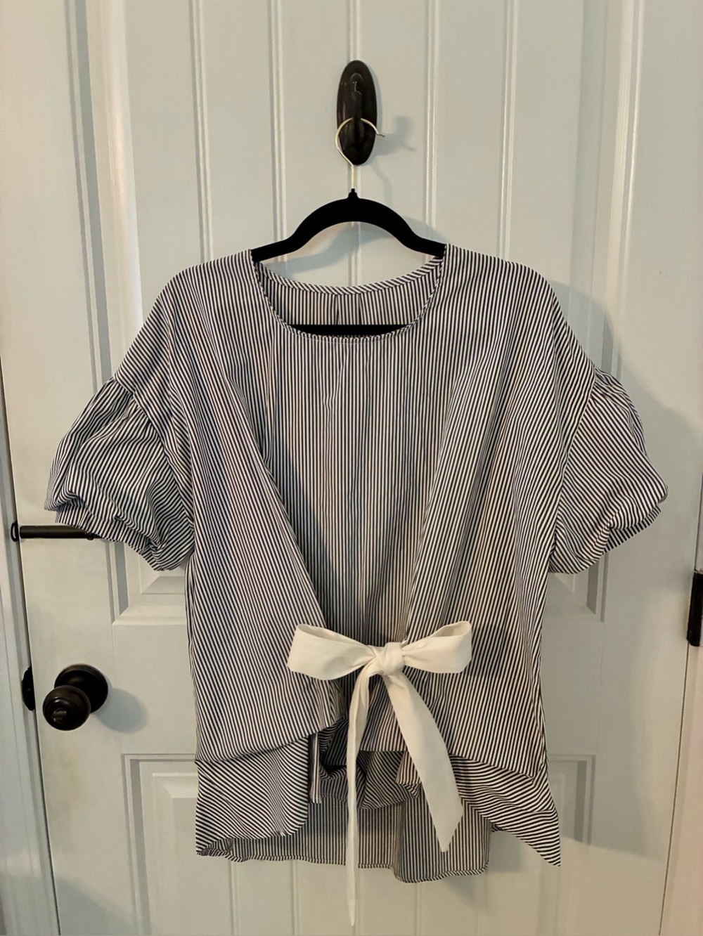 Striped Tie-Front Puff Sleeve Top - White/Navy